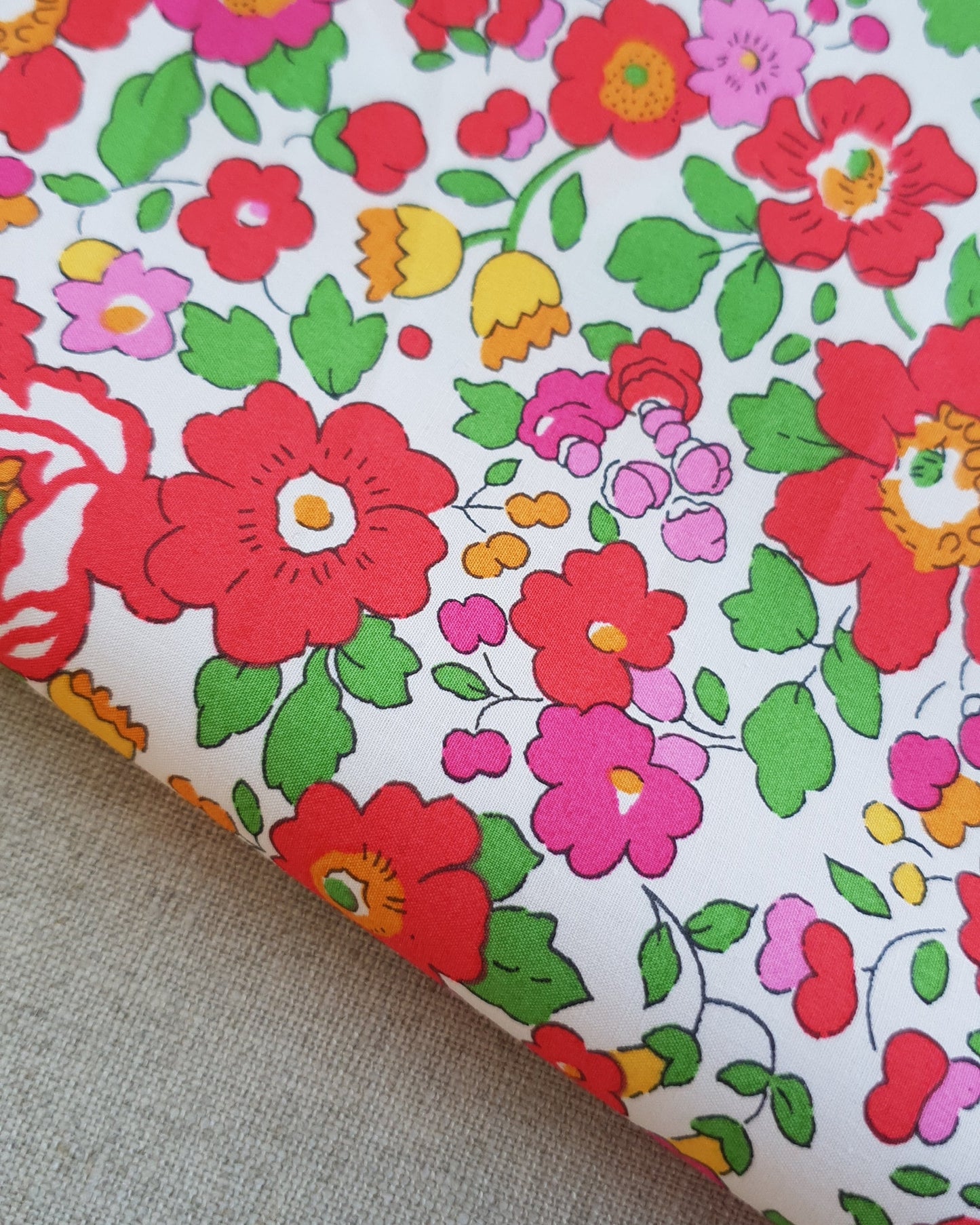 Betsy Liberty Piccadilly Poplin™ Red